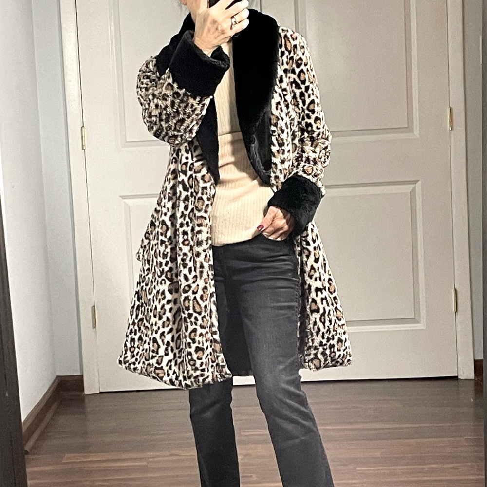 Betsey Johnson Vintage 2k Leopard Teddy Coat Robe size S - Picture 3 of 12